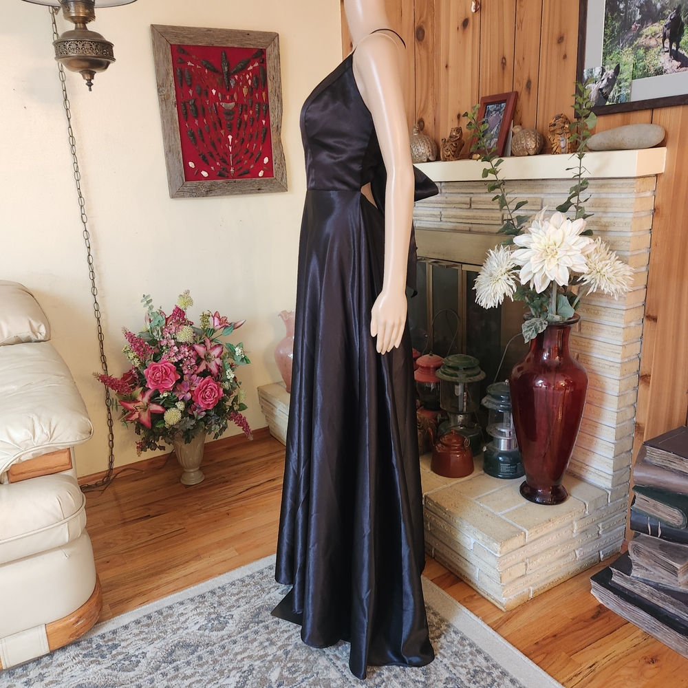 Stunning AW Bridal Black Satin Floor-Length Gown - Picture 2 of 10